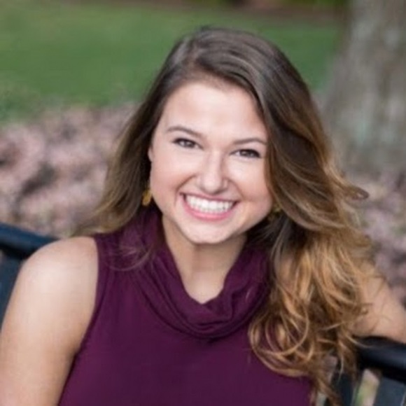 Meet your Posher, Caroline - Picture 1 of 1